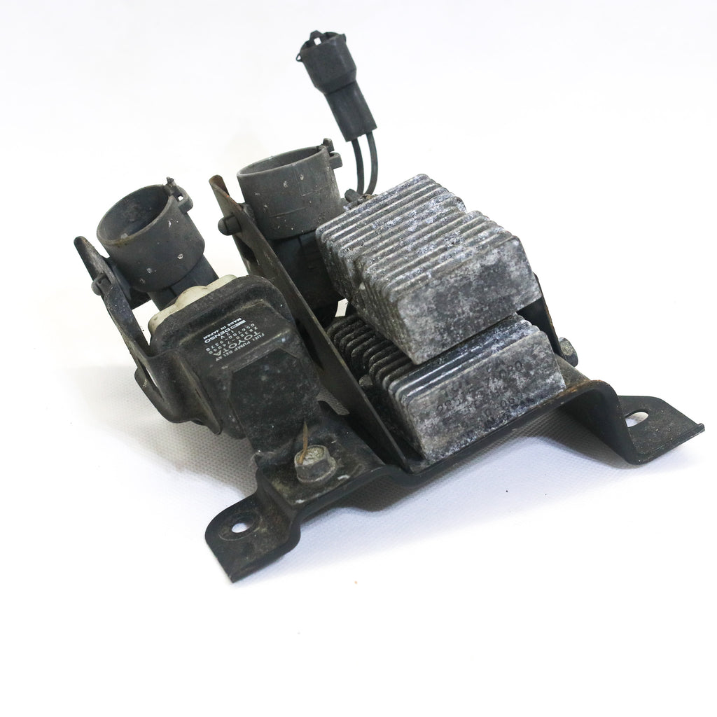 Resistor Pack and Fuel Pump Relay - 23080-74020 / 28515-74080 / 28380-74040 Used